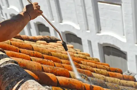 Nettoyage de toitures - Aniane